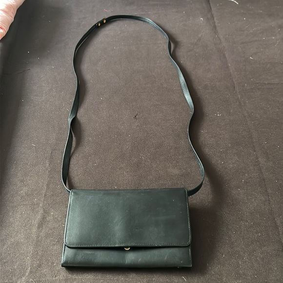 G.H. Bass & Co. Handbags - G H Bass @ company  genuine leather full grain cowhide